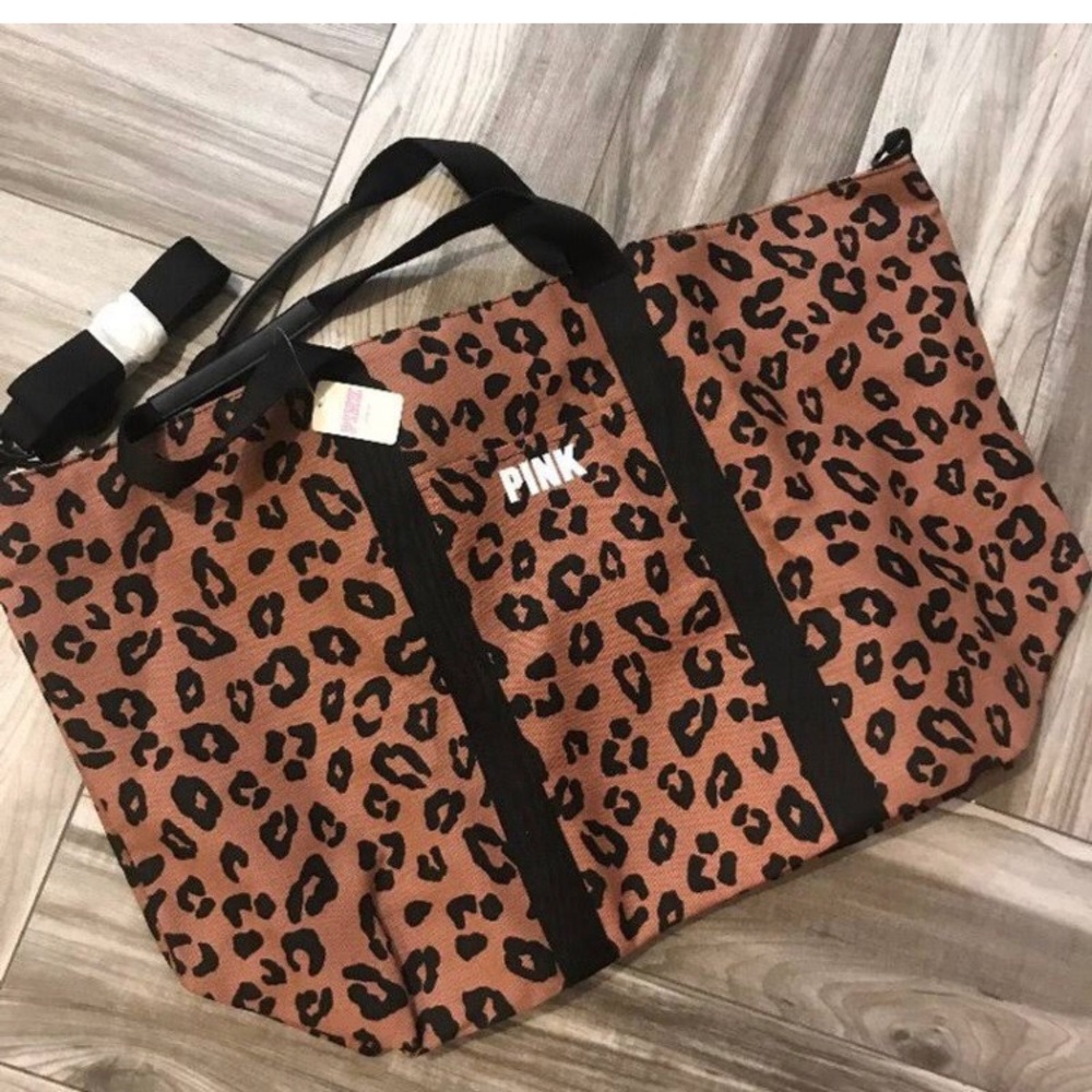 Pink cheetah tote bag